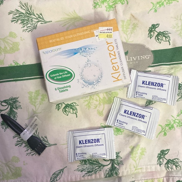 Other - Diffuser cleaning kit. Great for Doterra and Young Living and Revive diffusers